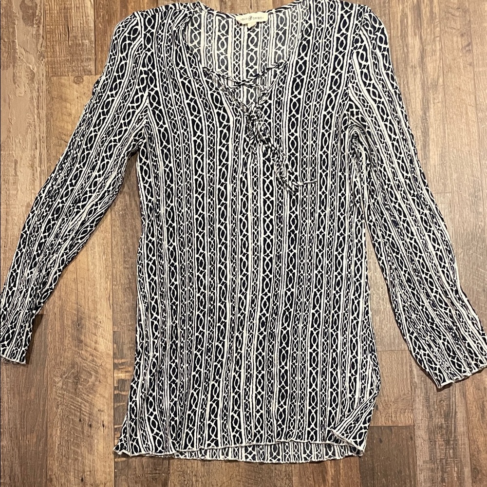 Navy and White Patterned Women's Top